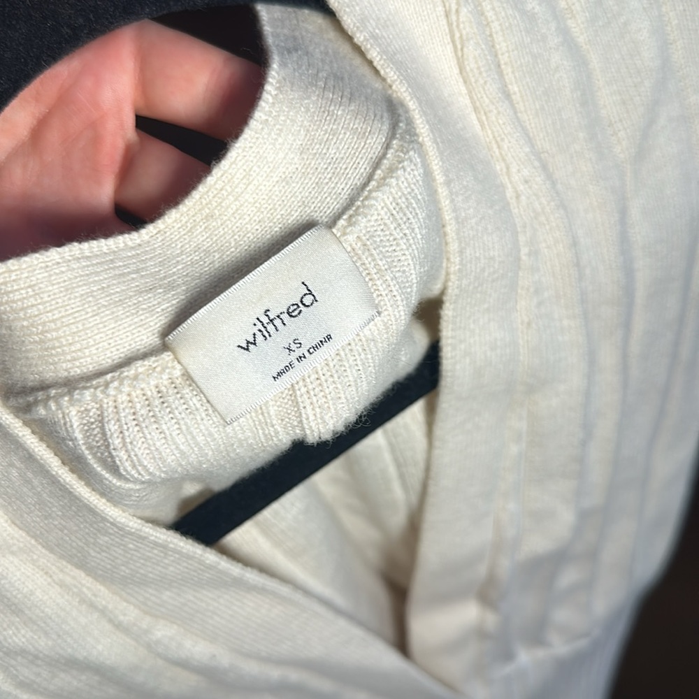 [Wilfred | Aritzia] Cropped Cream Button Up Cardi… - image 3